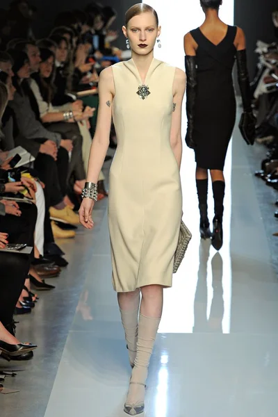 Look 13